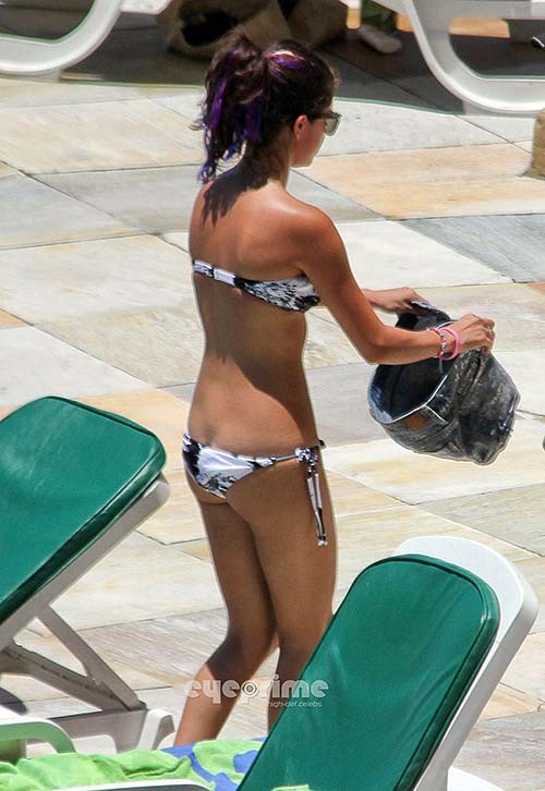 Selena Gomez exposing sexy body and ass in bikini on beach #75274288