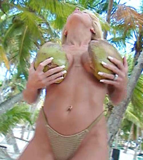 Terri Runnels mostrando su cuerpo super sexy y sus grandes tetas
 #75314341