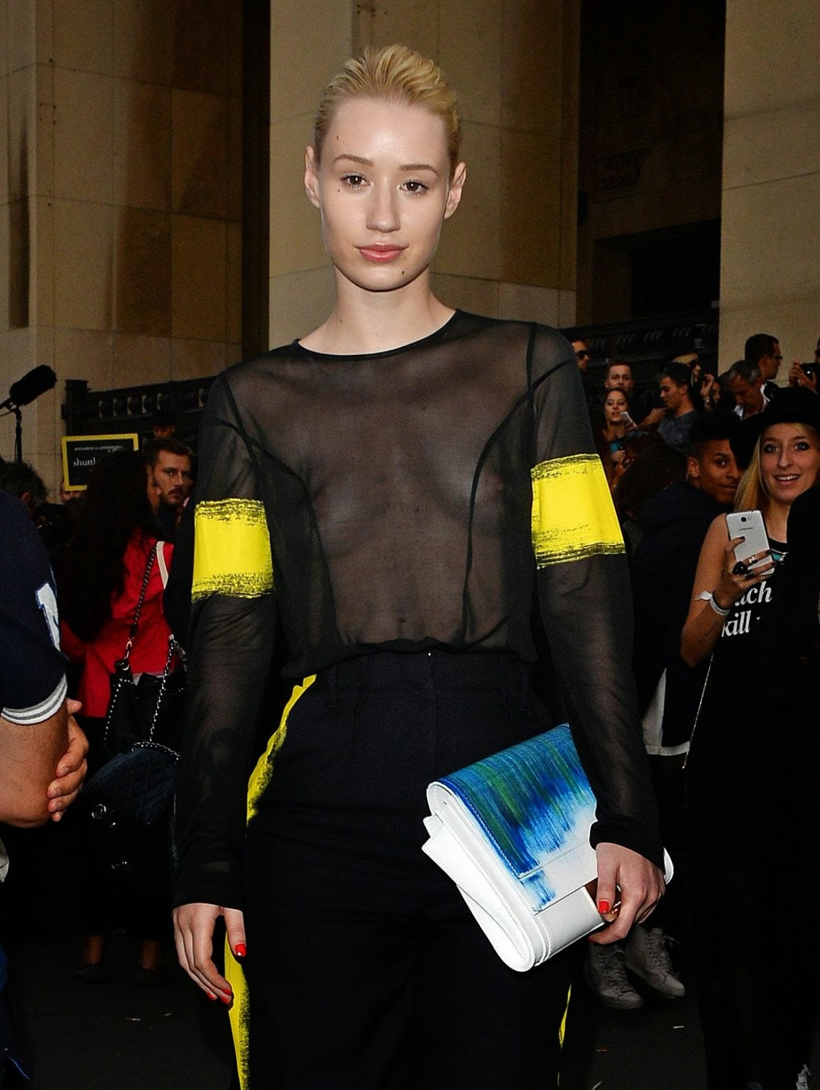 Iggy Azalea zeigt ihre Titten in einem durchsichtigen Oberteil bei der Maison Martin Ma
 #75217362