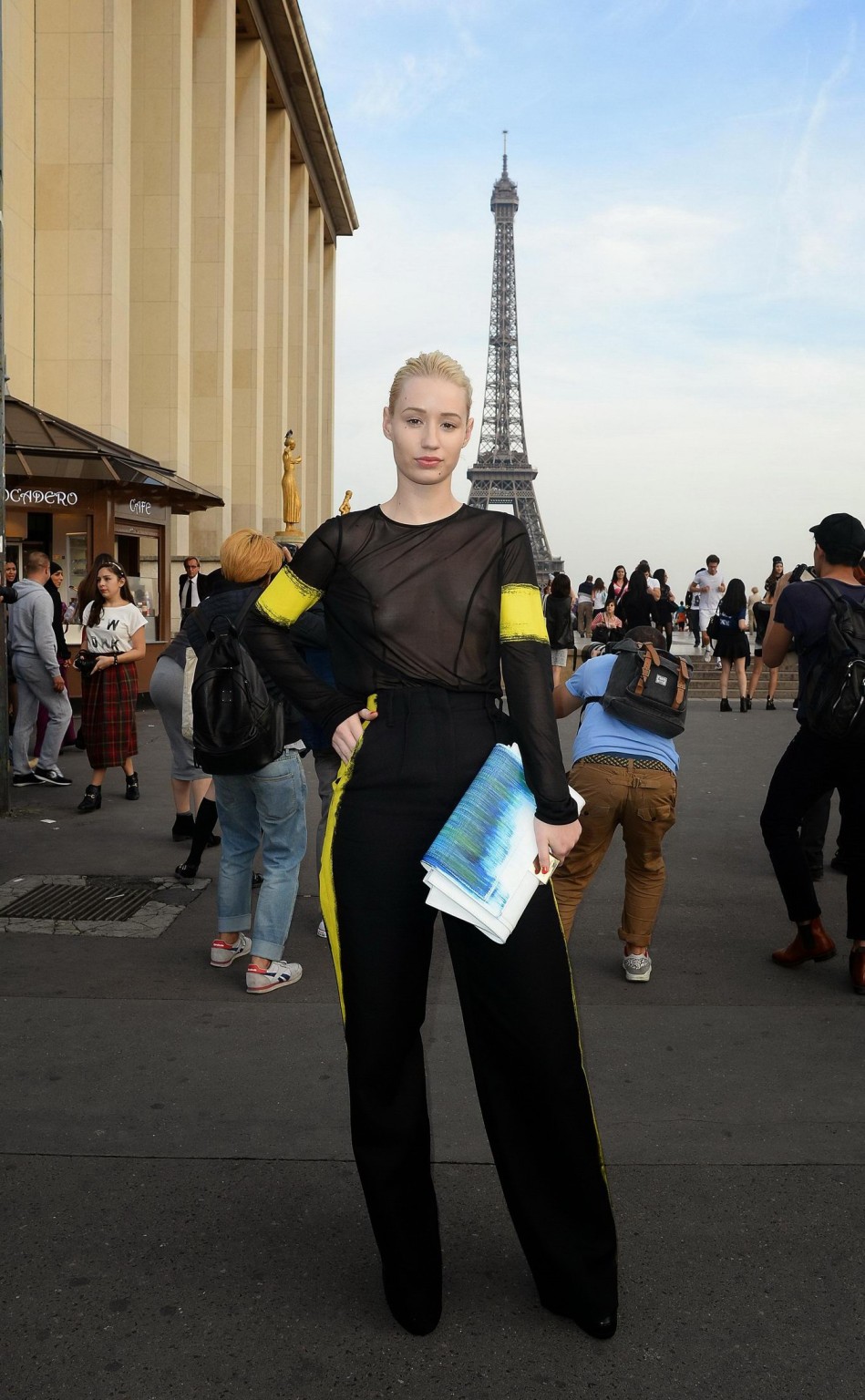 Iggy Azalea zeigt ihre Titten in einem durchsichtigen Oberteil bei der Maison Martin Ma
 #75217401