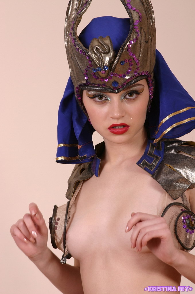 Kristina fey como una diosa caliente desnuda
 #74958207