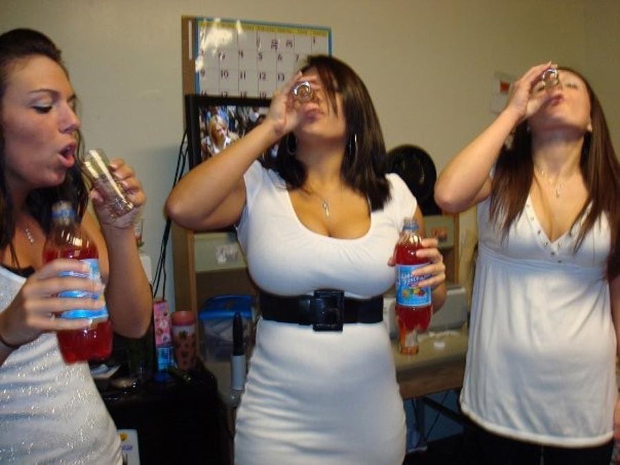 Really drunk amateur girls going wild #76395722