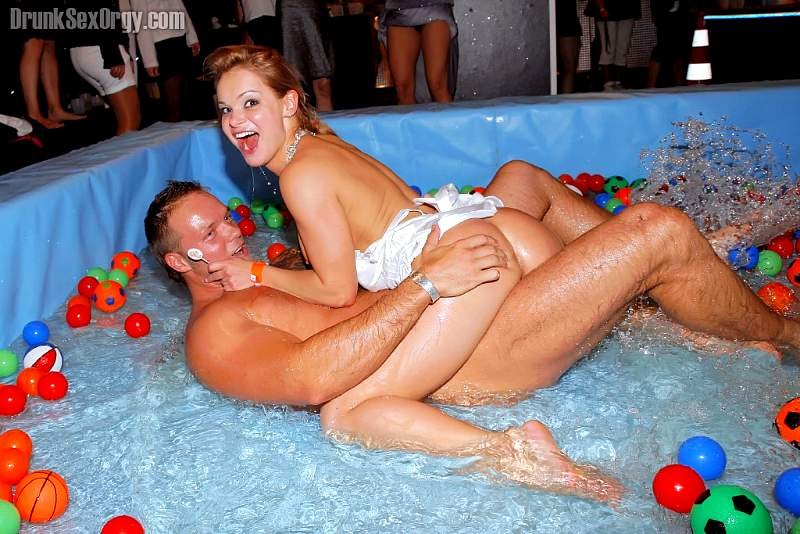 Tipsy gothic babes werden interracial daredevils
 #77833119