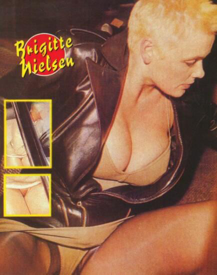 Brigitte Nielsen topless foto paparazzi e lampeggiante figa
 #75443061