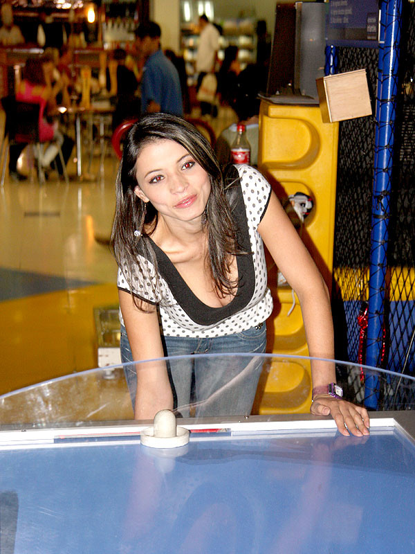 Aria valentino air hockey
 #67818198