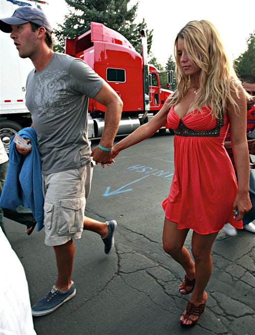 Jessica Simpson showing pookies and nipple slip paparazzi pics #75416902