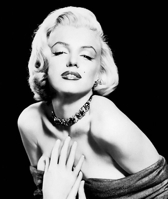 Marilyn monroe fotos exóticas
 #75444699