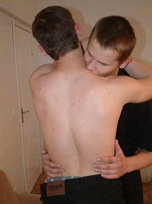 Dos twinks virgen disfrutar de los juegos previos y la primera vez que chupar el gusto
 #76955192