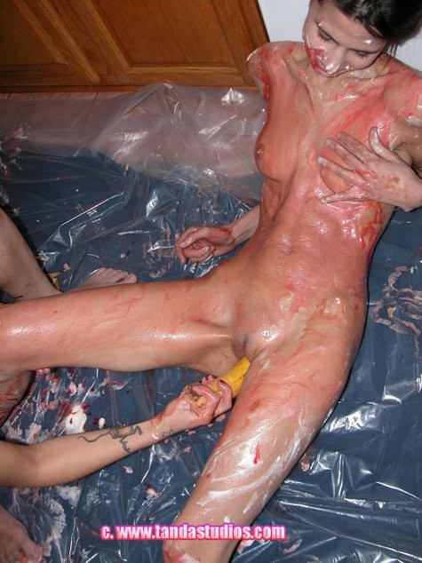 Sexo lésbico desordenado
 #78282916