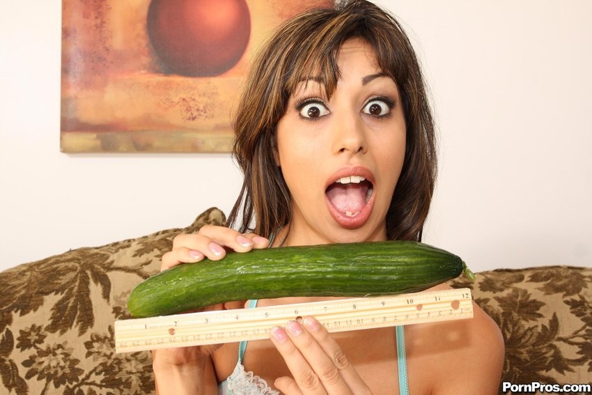Beautiful Sisi Sinz sucks and gags on banana cucumber and cock #78575719