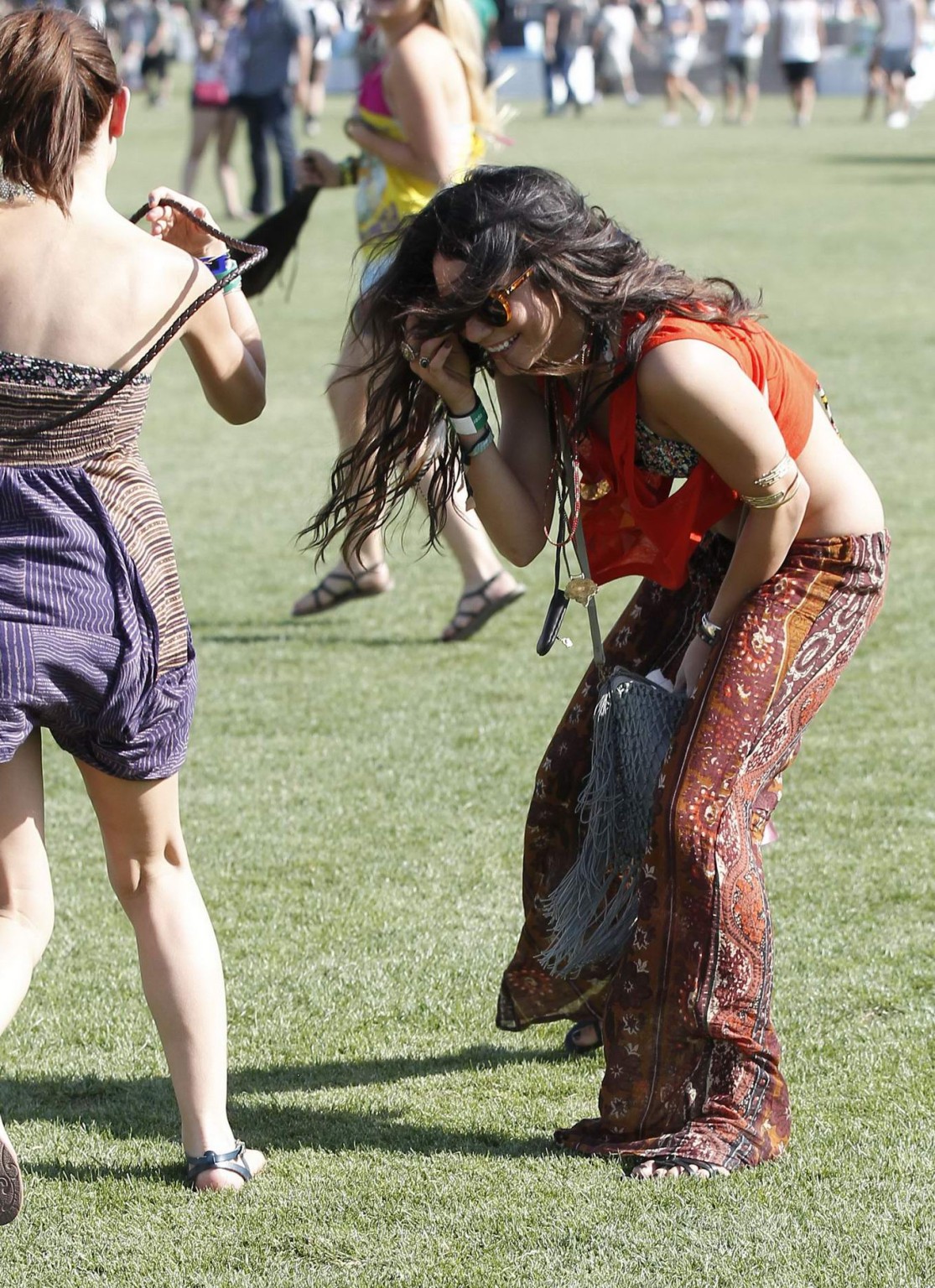 Vanessa hudgens che indossa il top del bikini al festival delle arti musicali della valle di Coachella
 #75307993