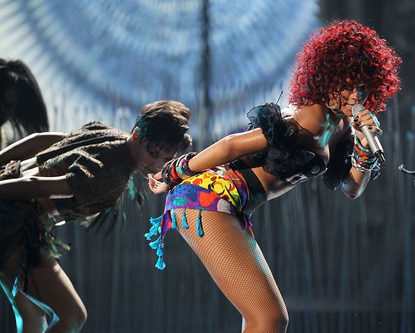 Rihanna entblößt ihren verdammt sexy Körper und schöne Beine im durchsichtigen Kleid
 #75325249