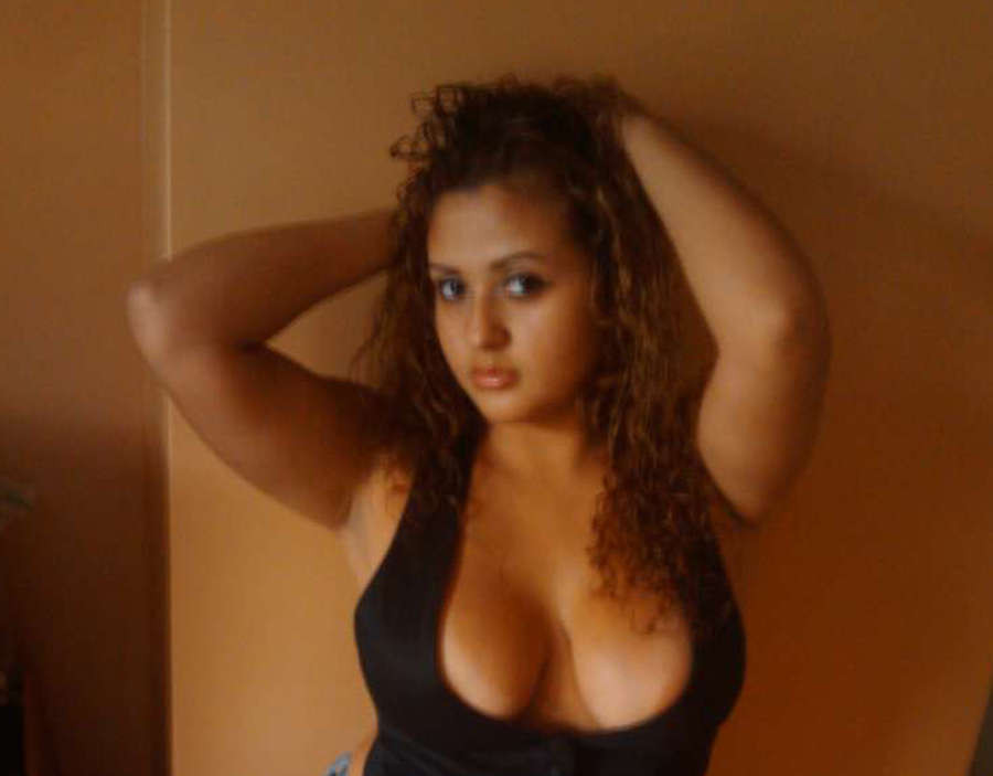 Picture set of amateur Latina hottis #77952212