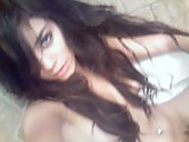 Vanessa hudgens posiert als nacktes Promi-Modell
 #75379686