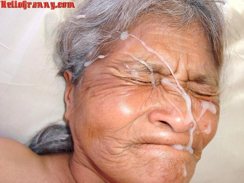 Alte Oma und Sperma in ihrem Gesicht
 #67214206