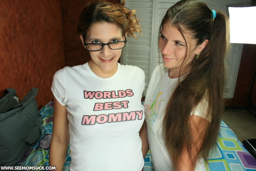 Bienvenido a seemomsuck.com - videos de mamadas de madres y jóvenes calientes
 #78474299