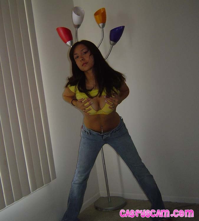 Busty asian teen showing her yellow bra #70008378