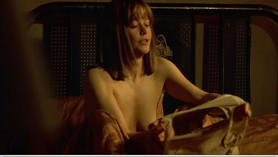 Meg ryan montre ses beaux gros seins dans des photos de films nus
 #75398390
