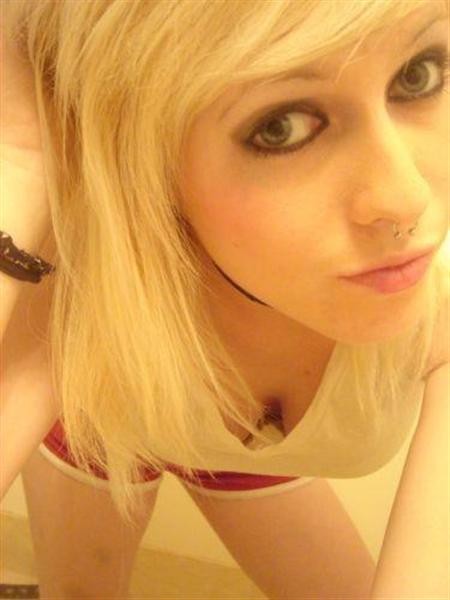 Photos de filles punk blondes
 #67607239