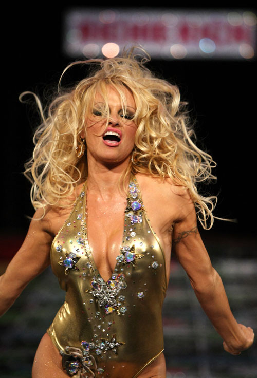 Pamela Anderson zeigt fantastischen Arsch im Bikini
 #75403410