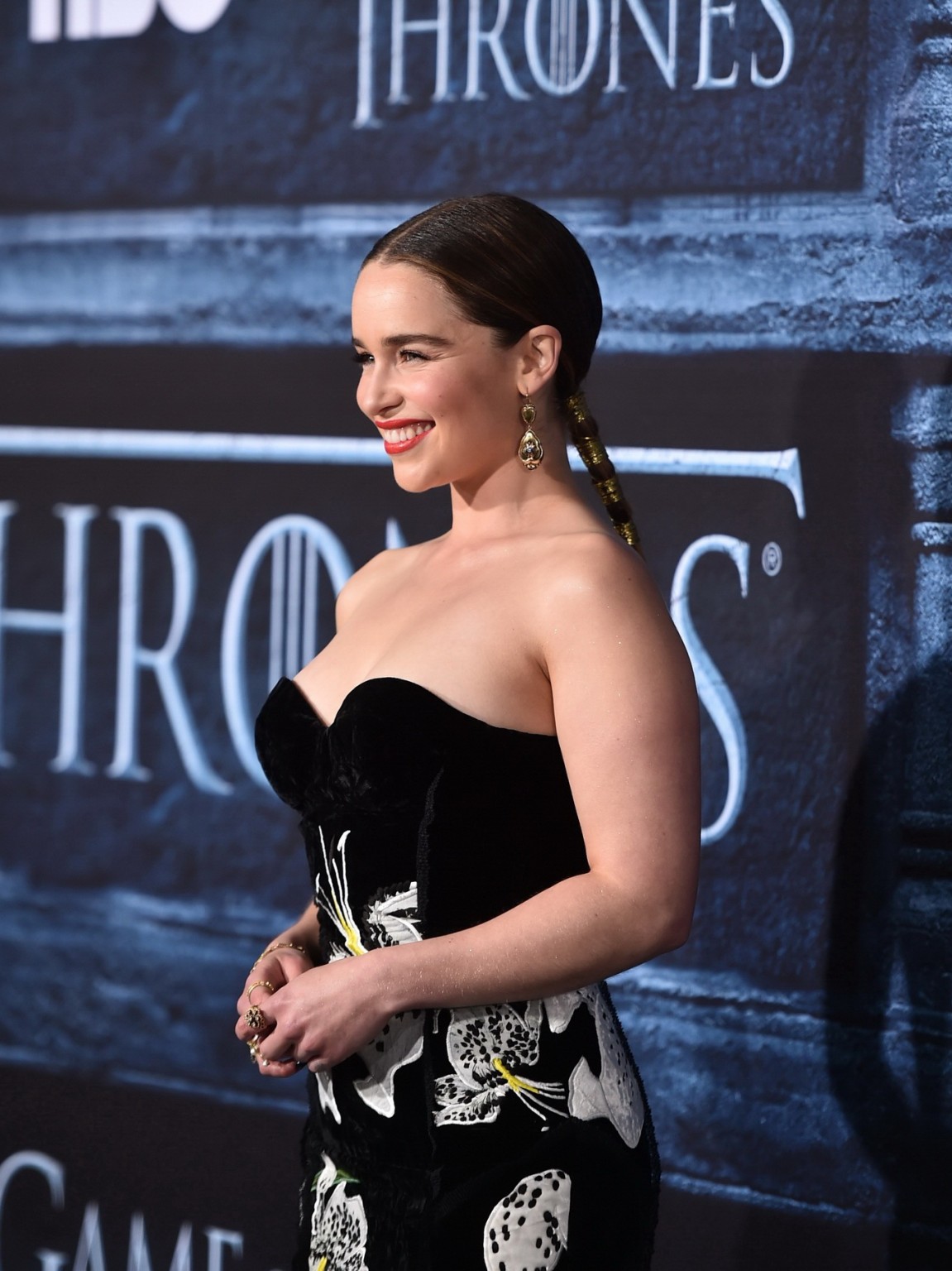 Emilia Clarke shows off her big boobs in a strapless dress #75143849