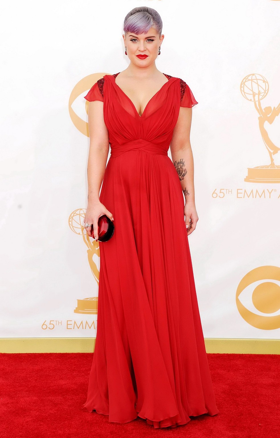 La gordita Kelly Osbourne mostrando un enorme escote en la 65ª edición de los Emmy
 #75218173