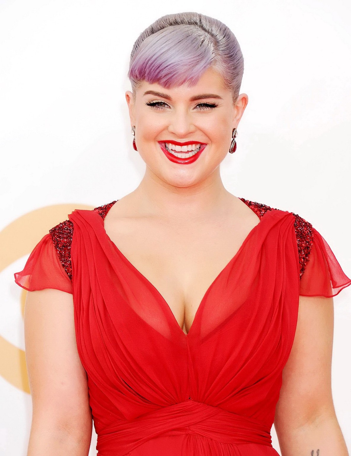 La gordita Kelly Osbourne mostrando un enorme escote en la 65ª edición de los Emmy
 #75218175