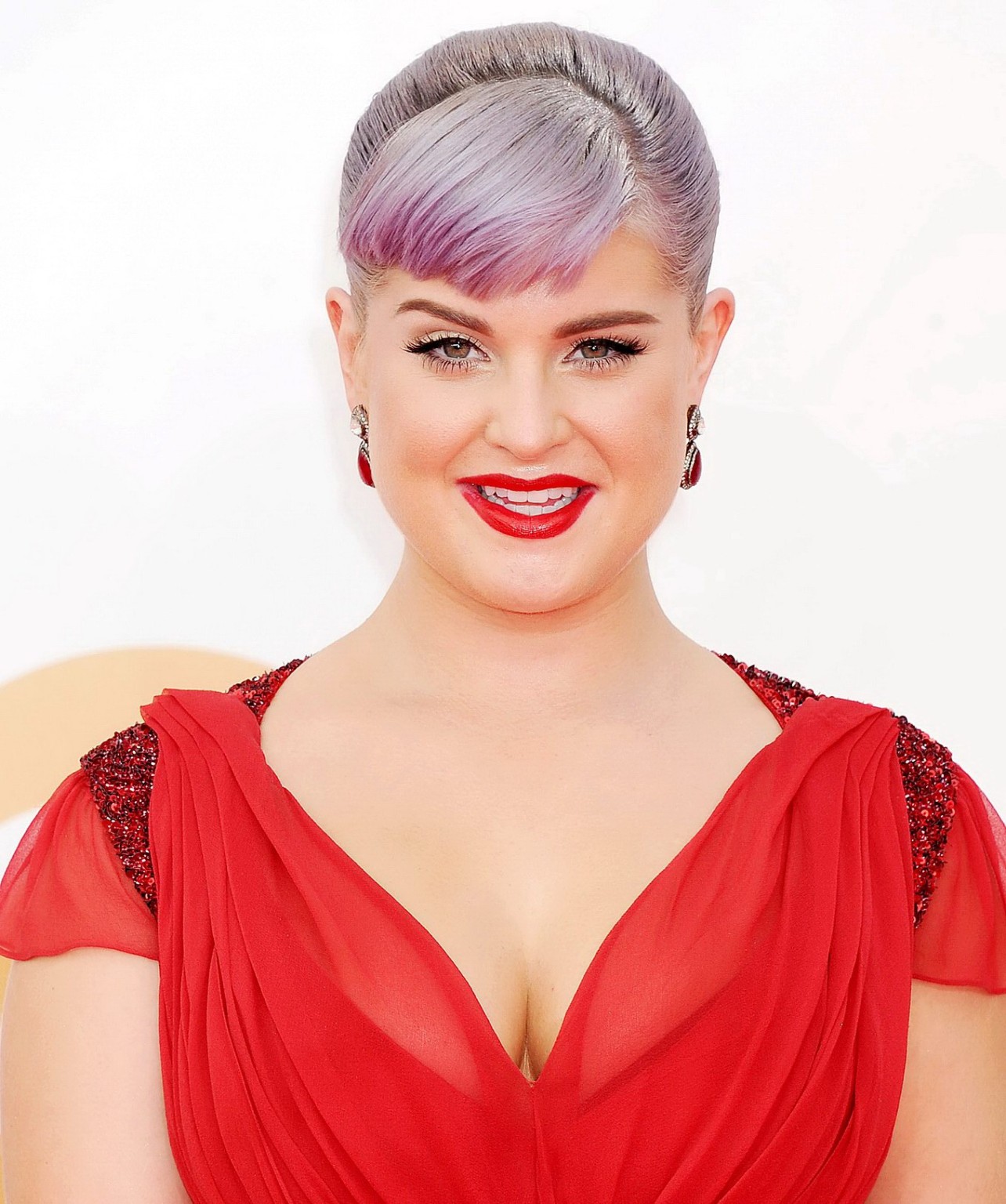 La gordita Kelly Osbourne mostrando un enorme escote en la 65ª edición de los Emmy
 #75218180