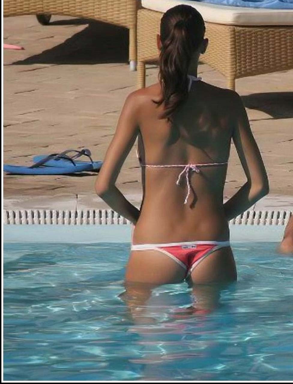 Melissa Satta showing her nice body and ass in thong on beach #75320042