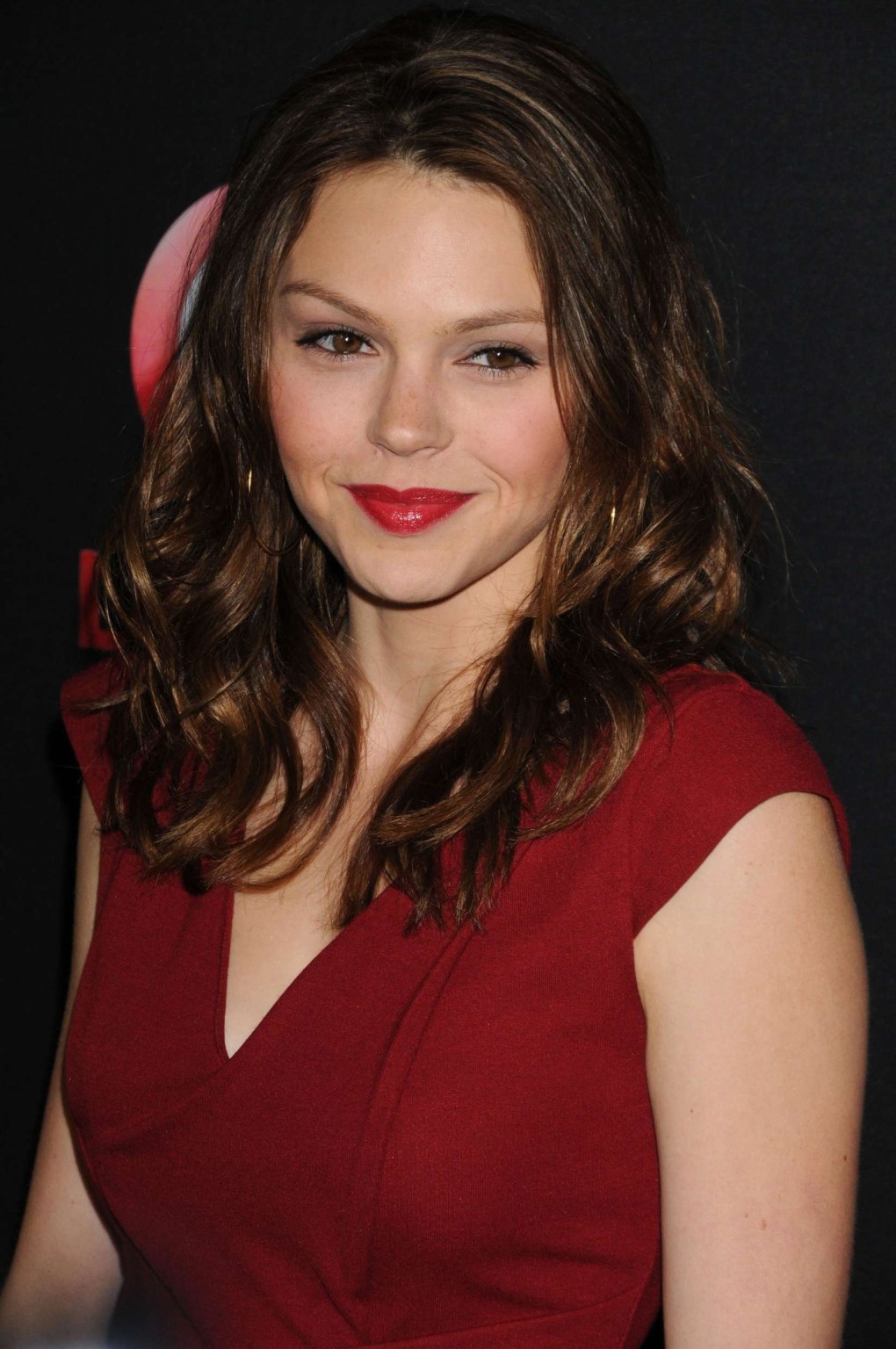 Aimee Teegarden en tenue décolletée à la première de "Call me crazy : a five film" à New York.
 #75232444