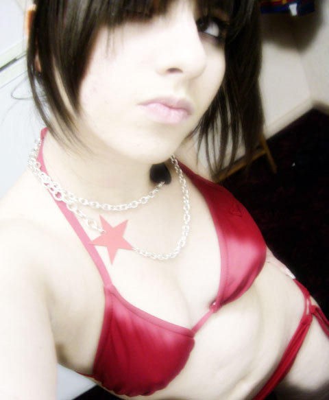 淫乱なEmo teenがオンラインで露出
 #76457692