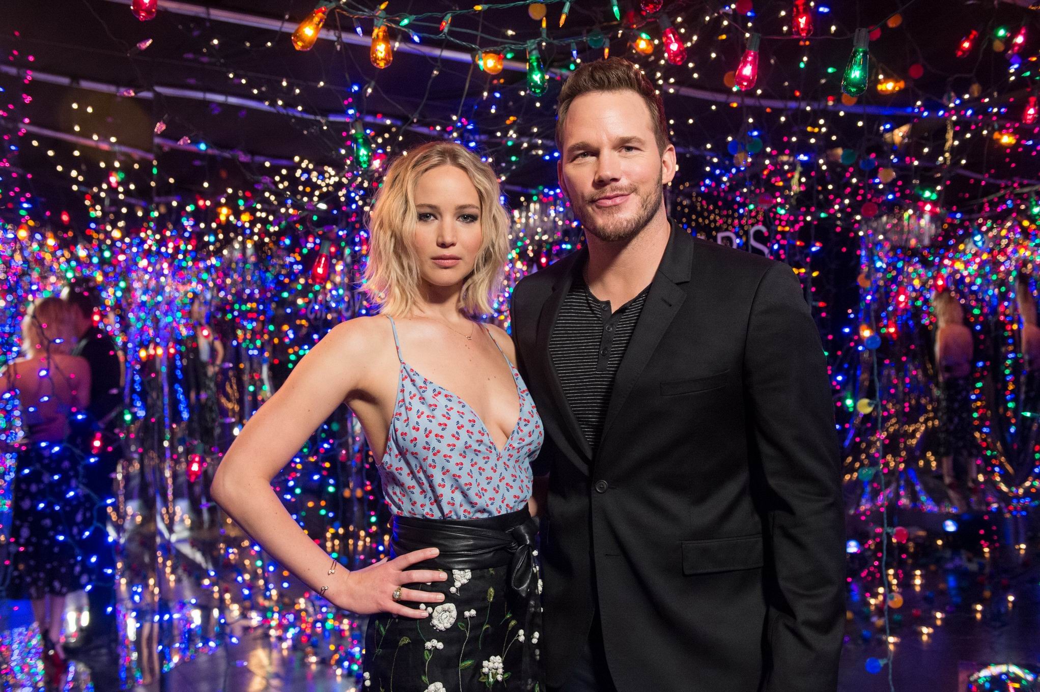 Jennifer lawrence braless zeigt riesiges Dekolleté
 #75139675