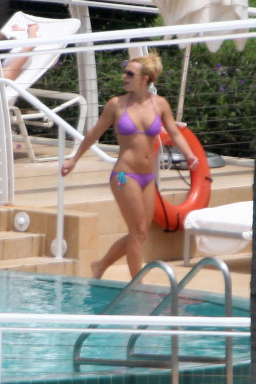 Britney Spears in sexy bikini showing her hot ass #75375787