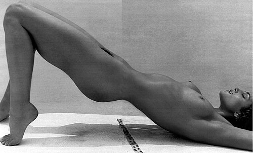 Cindy Crawford showing their nude body and breasts #75369240