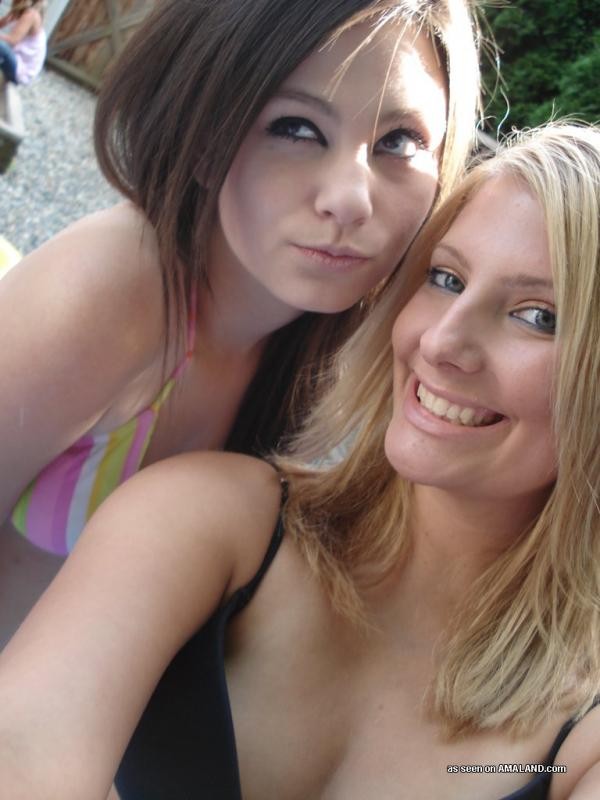 Kinky lesbo teens having fun together on cam #77030603