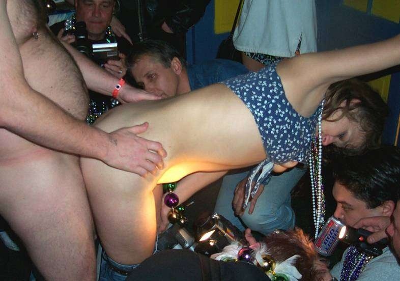 Drunk College Girls Suck And Fuck At Wild Frat Parties #76395878