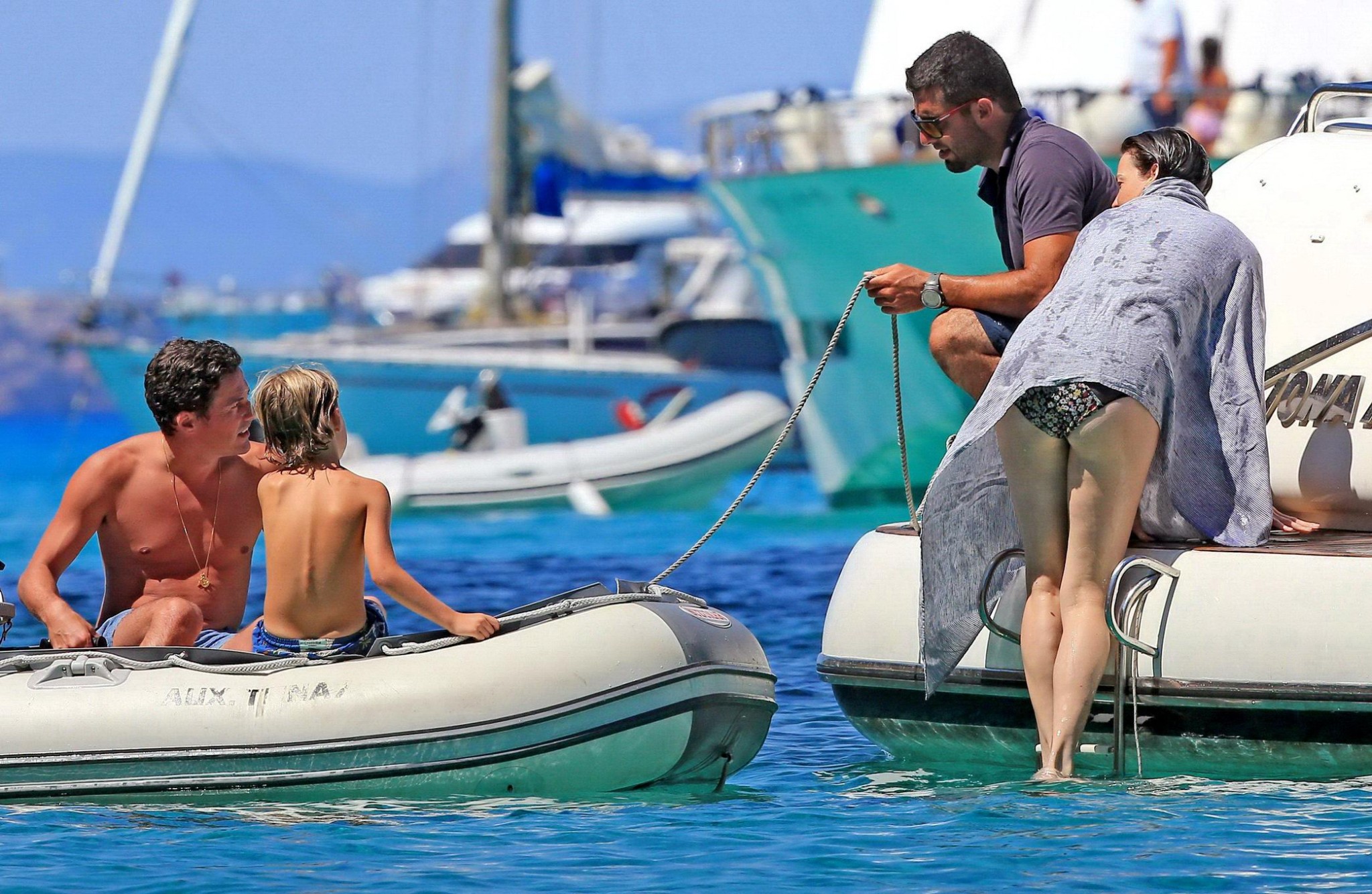 Liv tyler zeigt ihren Hintern im Bikini auf einer Yacht auf Ibiza
 #75187451