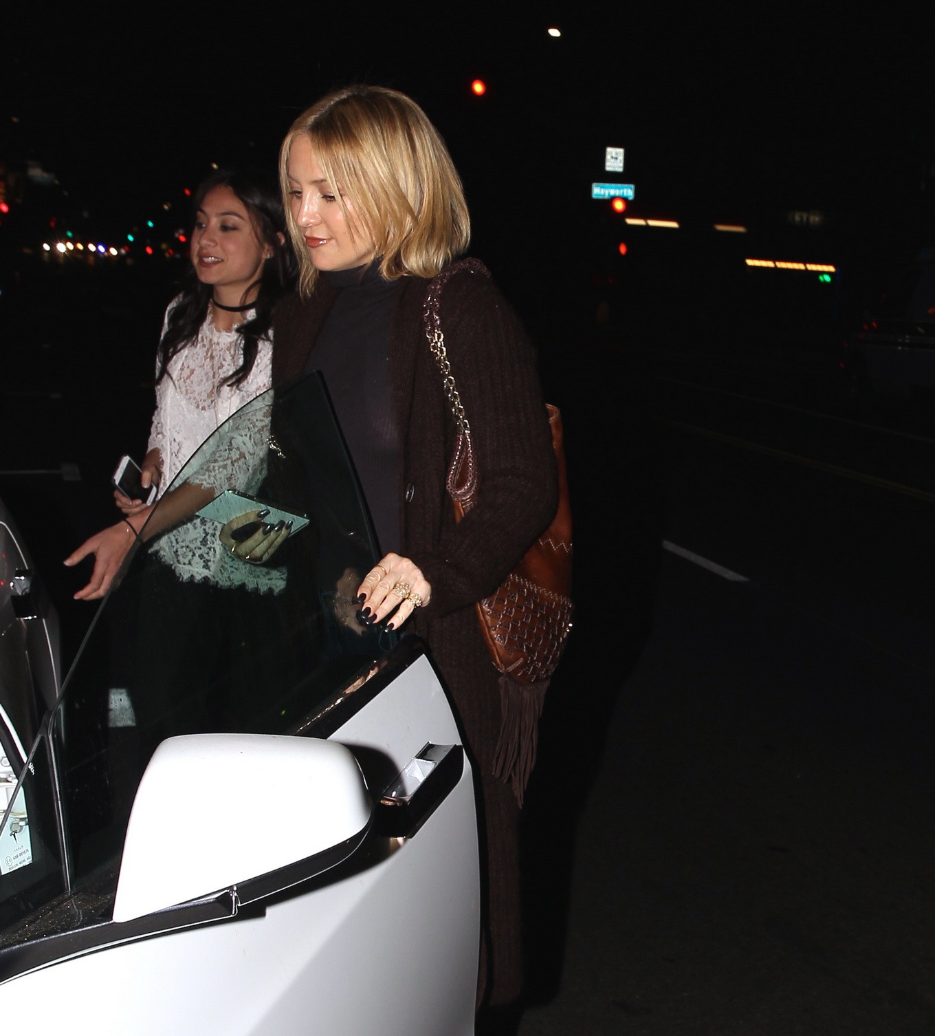 Kate Hudson zeigt Brüste braless in einem durchsichtigen Pullover
 #75144170