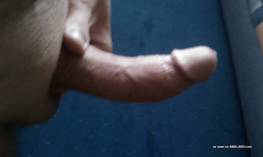 Picture compilation of amateur sexy BFs showing their dicks  #76932171