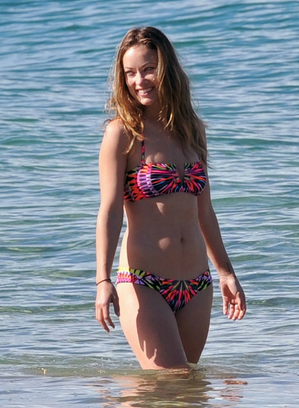 Olivia Wilde che mostra il suo corpo in bikini su una spiaggia di Maui
 #75177919