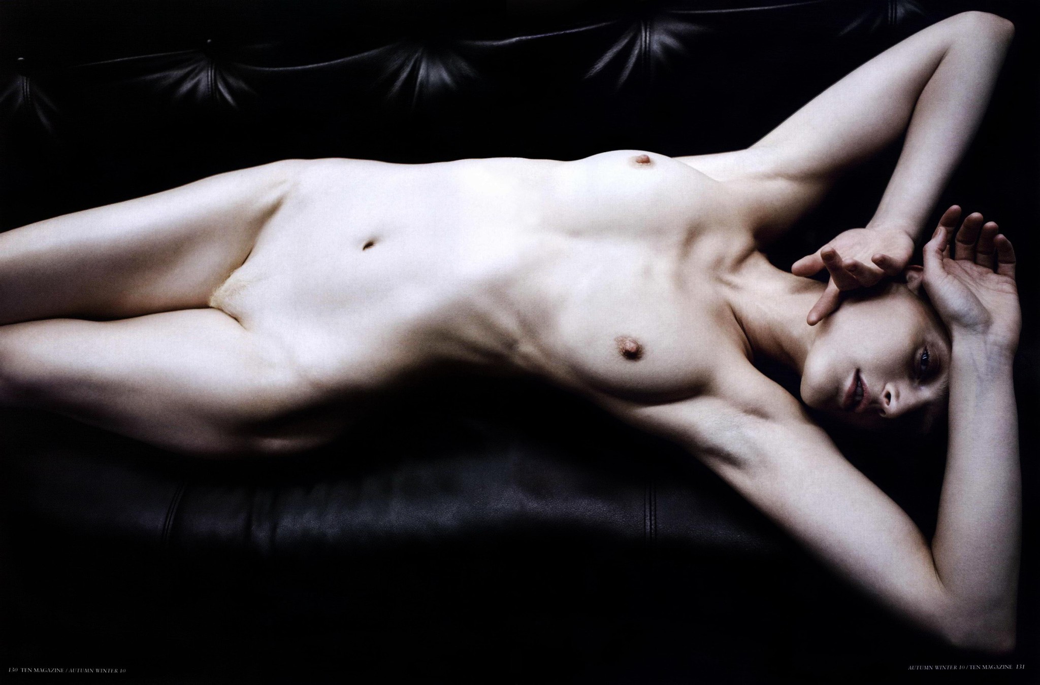 Guinevere van seenus zeigt ihre Brüste Muschi in 10 Magazin Herbst 2010 Ausgabe
 #75331719