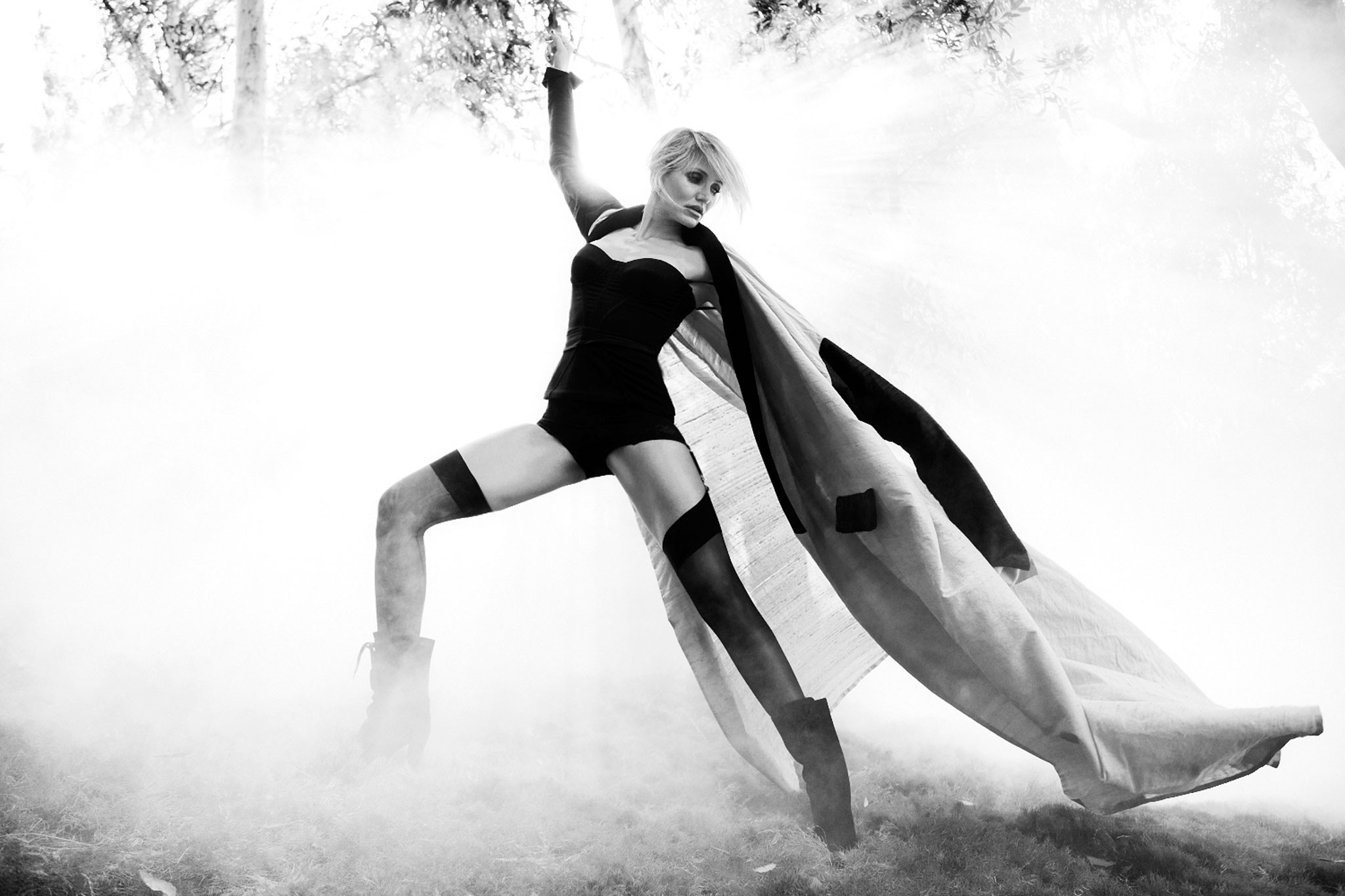 Cameron diaz en una sesion de fotos muy caliente de davis factor y outtakes
 #75249095