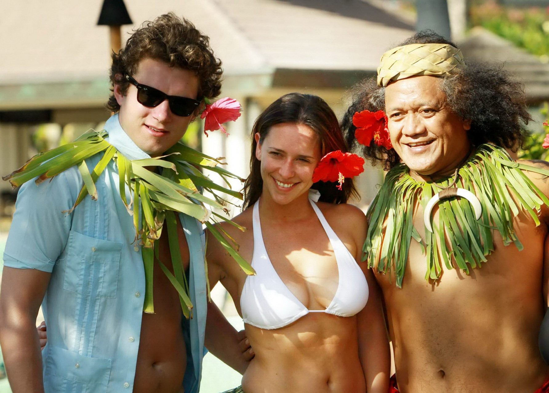 Jennifer Love Hewitt busty wearing white bikini top  hula skirt in Maui #75321951