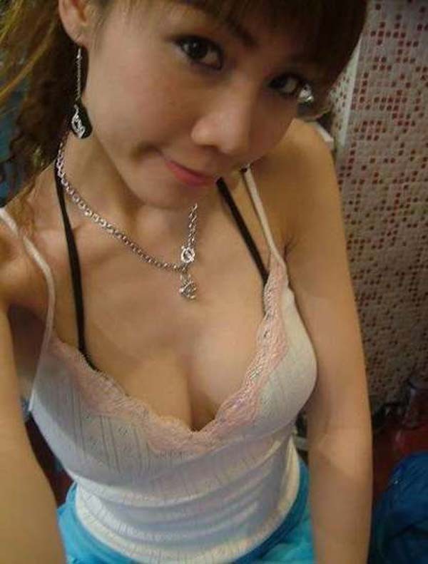 Foto di sexy amatoriali splendide ragazze orientali
 #68434412