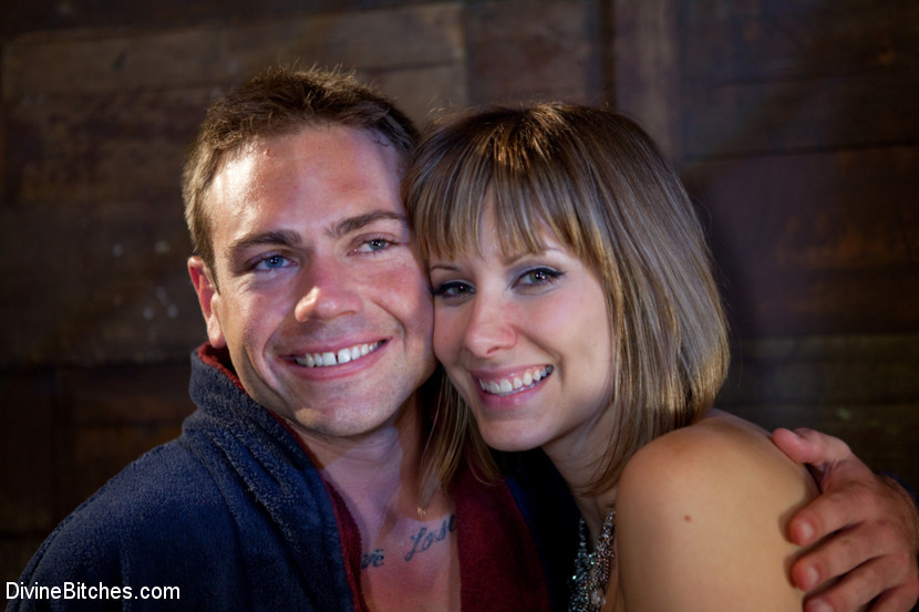 Maitresse madeline bofetadas una vaina de la polla en un esclavo caliente a la mierda. cuando se sopla h
 #72107608