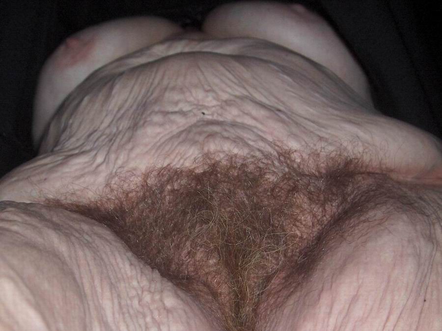 Hairy granny showing her wrinkled body #67100314