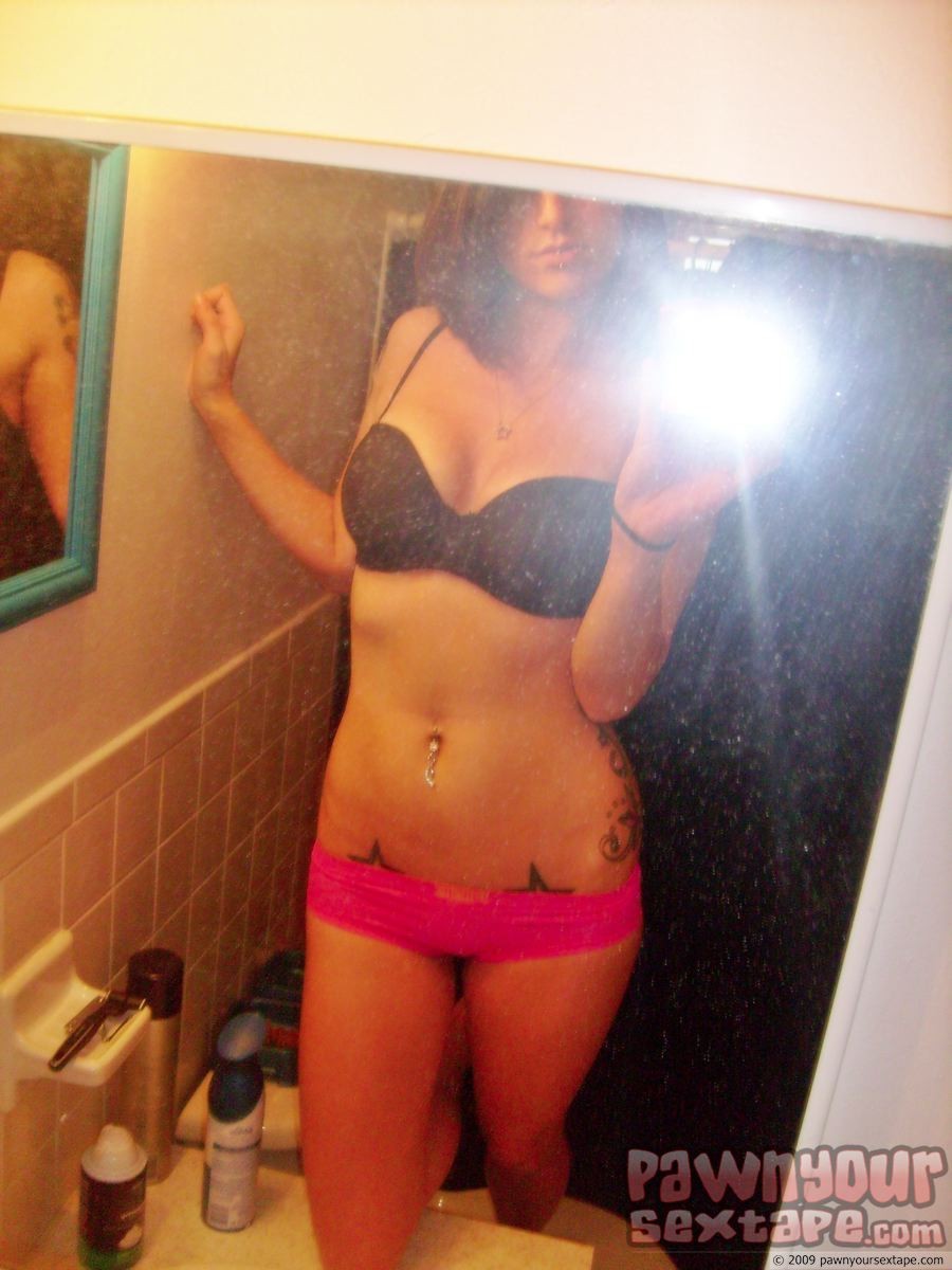 Hot hun layla prendere alcuni caldo come cazzo foto a casa con il suo bf
 #79351258