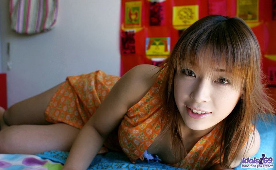 Japanische Cutie Megumi Yoshioka im Bikini zeigt Arsch
 #69816405