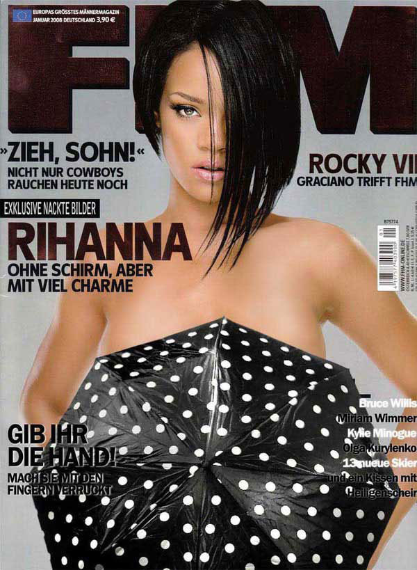 Rihanna mostrando su maravilloso cuerpo desnudo
 #75395299