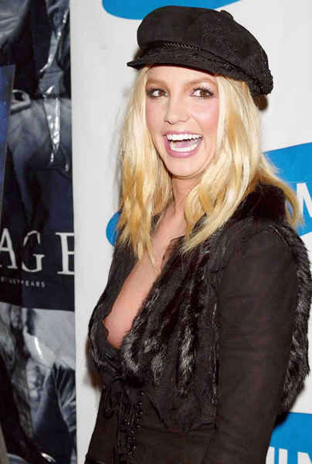 Britney spears la migliore compilazione di capezzolo slip e upskirt foto
 #75356716